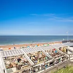 Apartment With Ac And Washing Machine, On A Holiday Park 200 M From The Sea